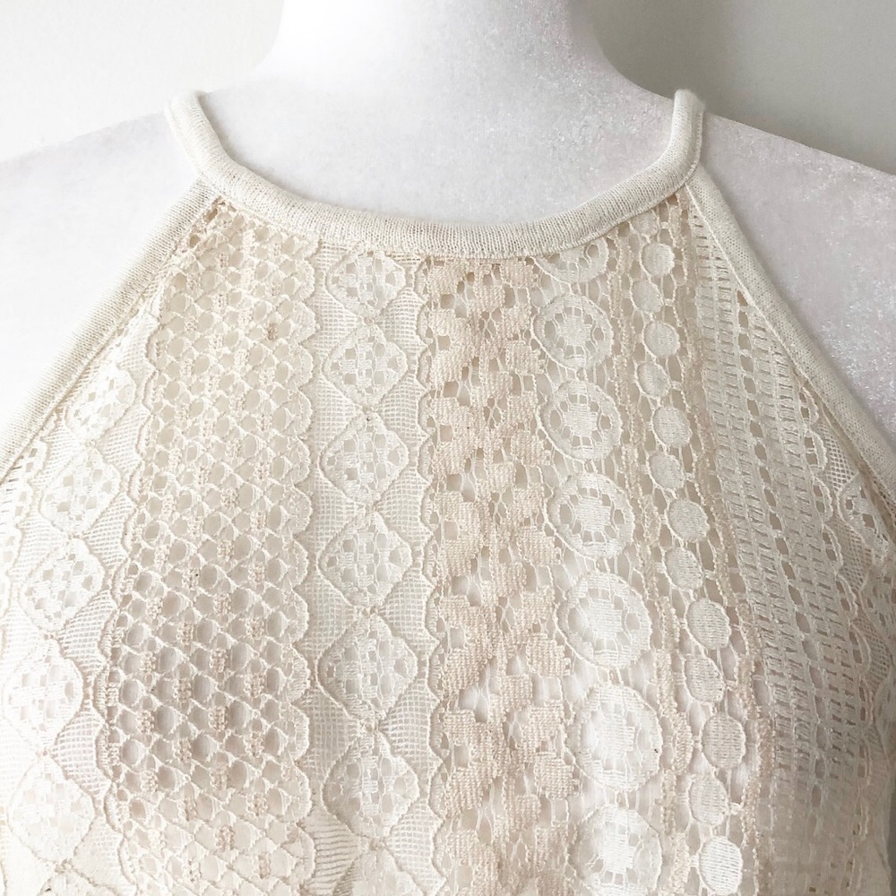 American Eagle | Two-Toned Sheer Lace Crop Top NWT - Picture 2 of 8